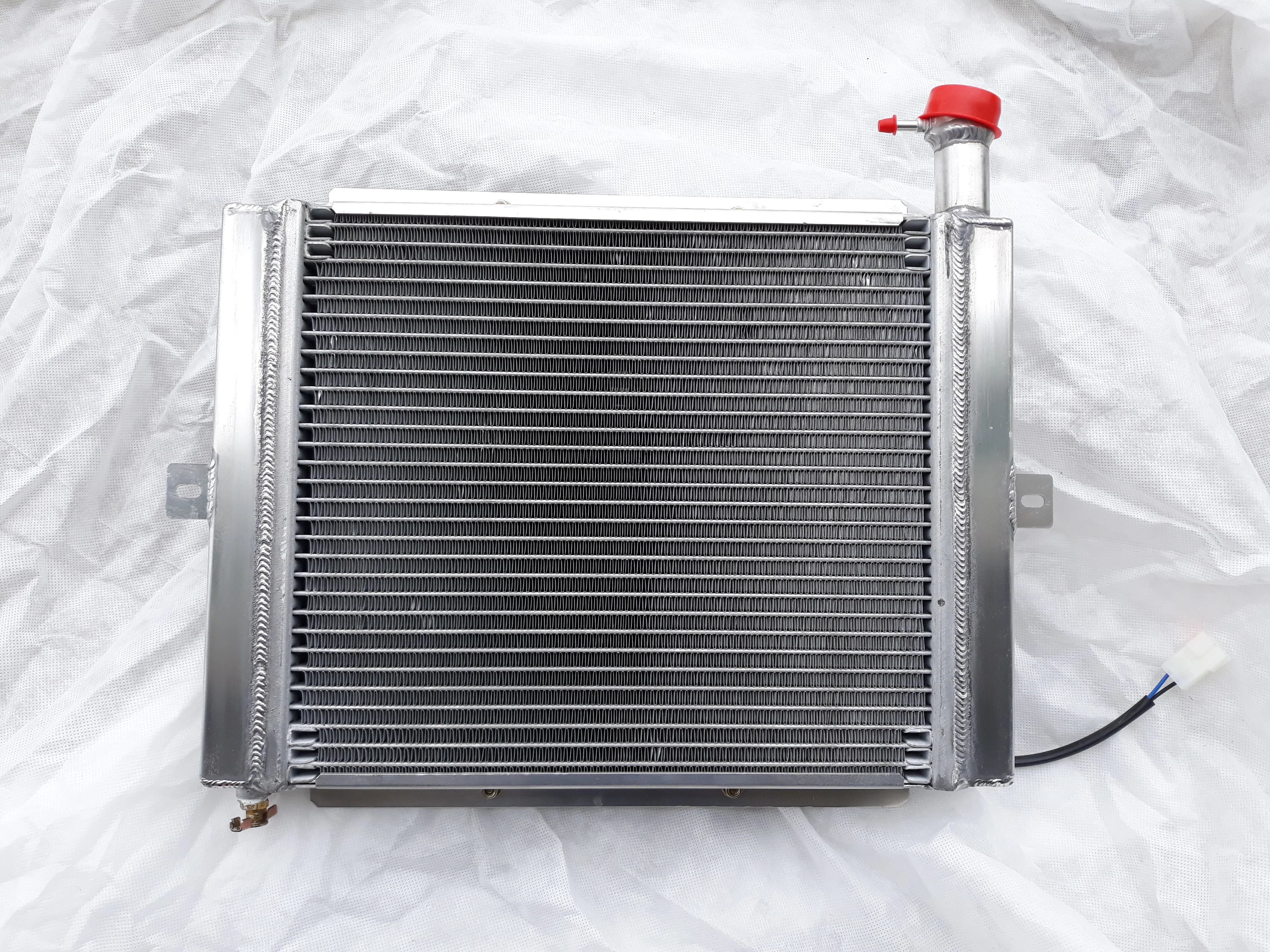 Legends FZ09 MT09 Radiator - Image 2